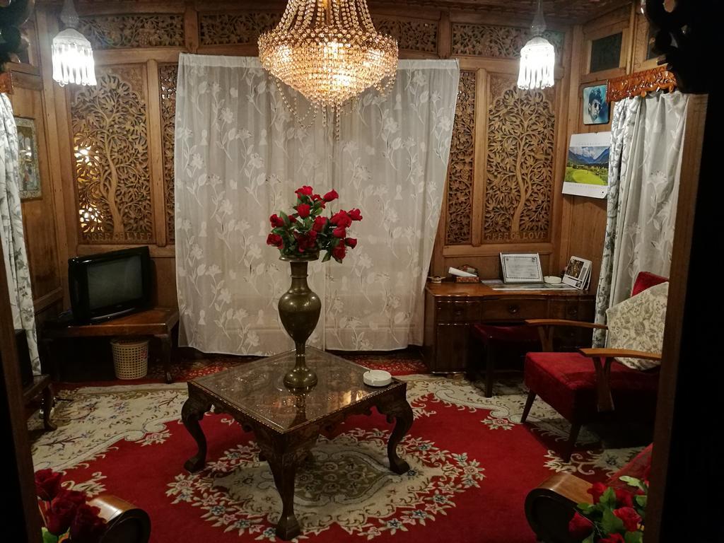 House Boat Hardy Palace Srīnagar Екстериор снимка